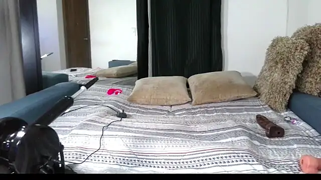 Carla-Bonny18 online show from 7, 3, 2026