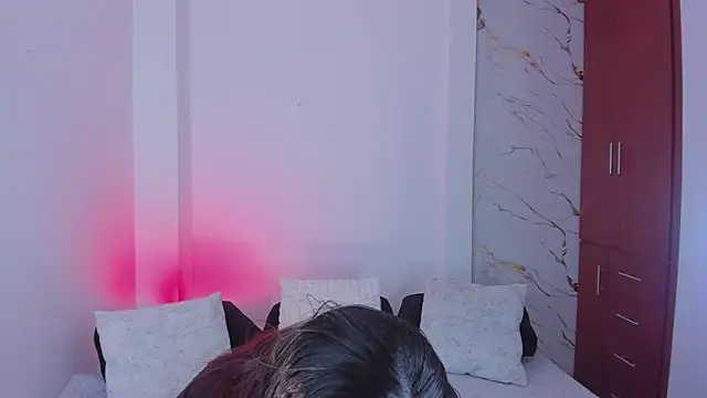 martina roldam online show from 25, 3, 2026