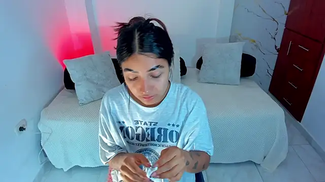 martina roldam online show from 18, 4, 2026