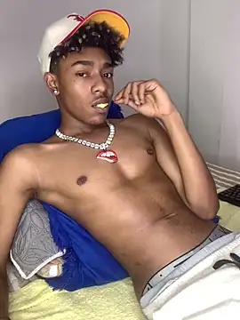 Snapshot of Boy_cock18 chatting on 6, 1, 2025 Boy cock18 online show from 6, 1, 2025