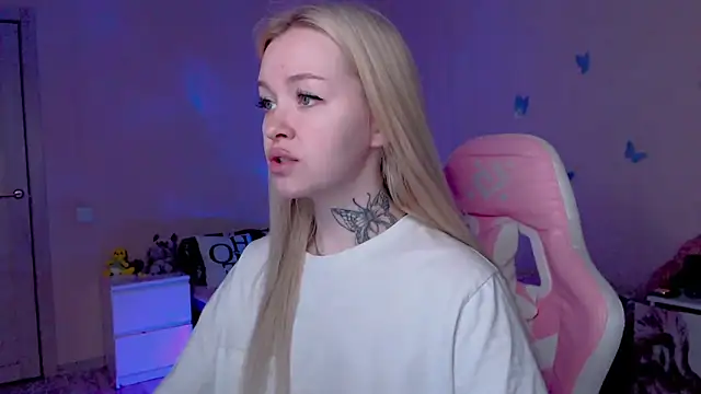 Snapshot of Naughty_Mable chatting on 28, 4, 2026 Naughty Mable online show from 28, 4, 2026