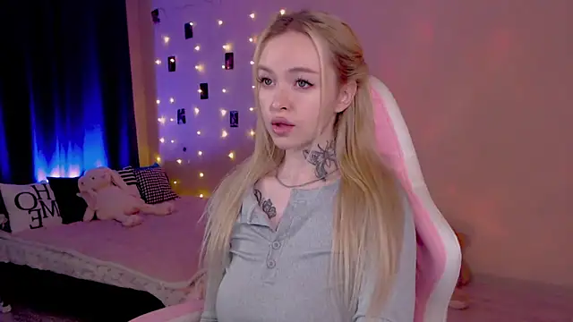 Snapshot of Naughty_Mable chatting on 5, 6, 2026 Naughty Mable online show from 5, 6, 2026