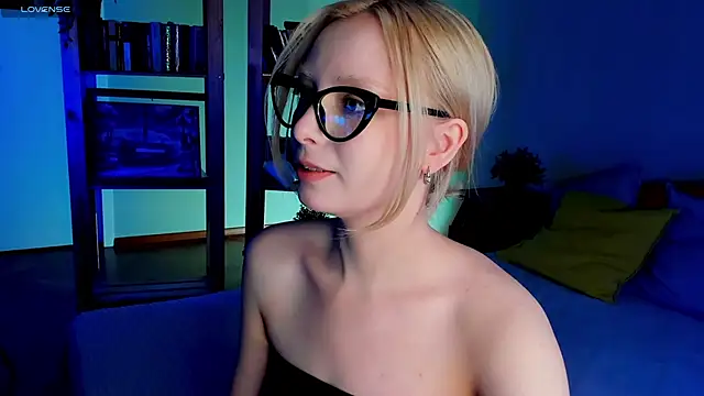 Snapshot of forget_me_not_eve chatting on 15, 3, 2025 forget me not eve online show from 15, 3, 2025