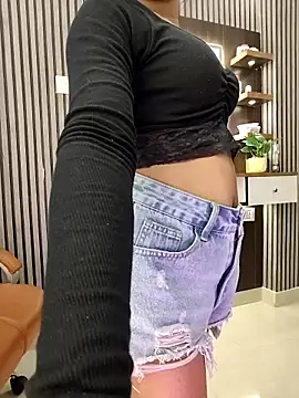 Snapshot of Little__Lia chatting on 11, 6, 2026 Little Lia online show from 11, 6, 2026