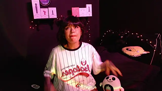 Snapshot of rousstattoo chatting on 1, 10, 2025 rousstattoo online show from 1, 10, 2025