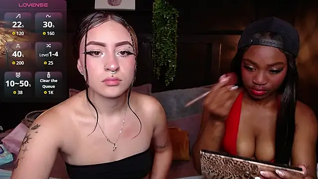 nikkystorm1  online show from 8, 11, 2025