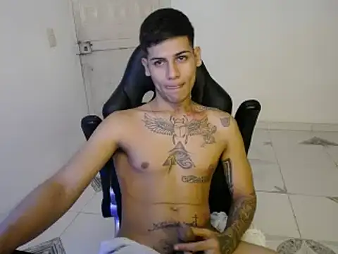 Snapshot of Clyde019 chatting on 31, 12, 2024 Clyde019 online show from 31, 12, 2024