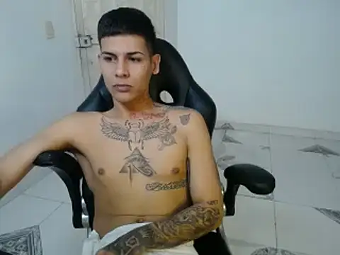 Snapshot of Clyde019 chatting on 12, 2, 2025 Clyde019 online show from 12, 2, 2025