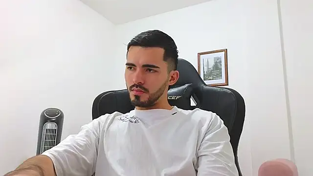 Massimoo 07 online show from 7, 1, 2025