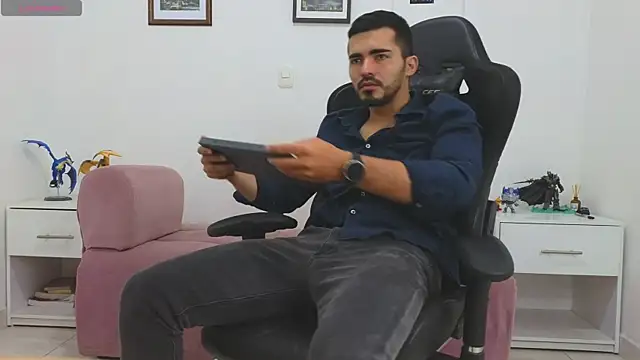 Massimoo 07 online show from 4, 10, 2025