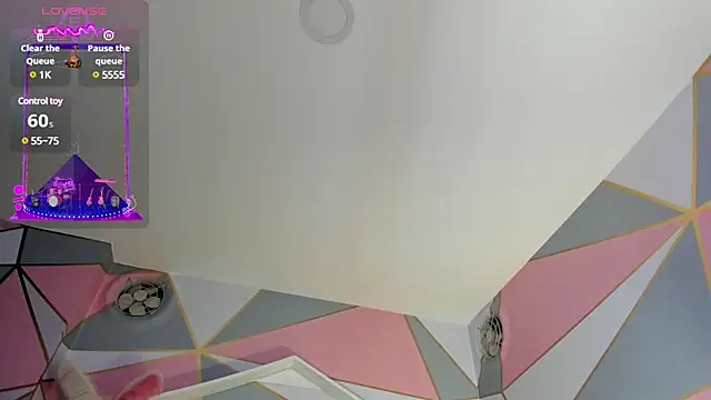 stefany duque1  online show from 5, 2, 2025