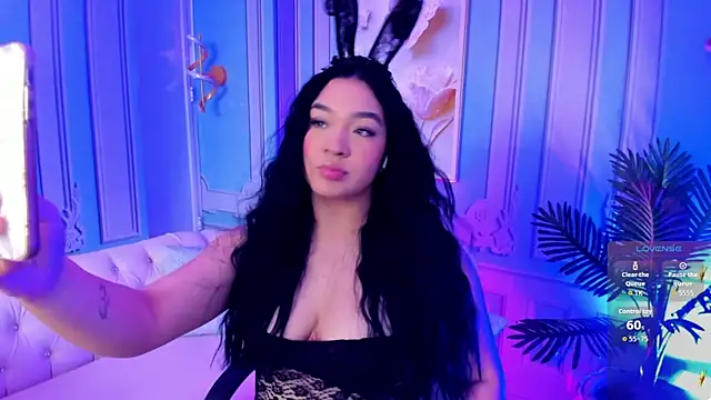 stefany duque1  online show from 31, 10, 2025