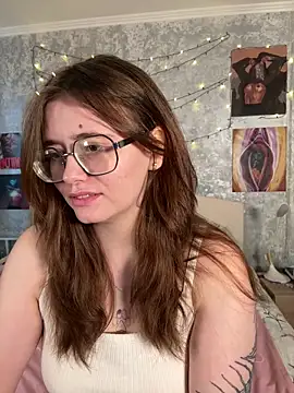 Sabrina shells online show from 14, 11, 2025