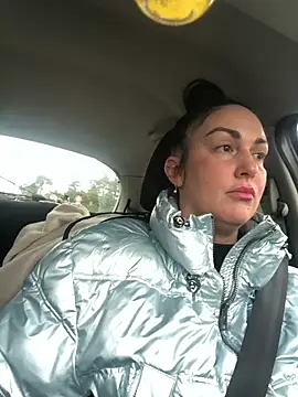 BELLAMORGANE1 online show from 2, 1, 2025