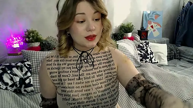 Snapshot of TessPleasure chatting on 14, 2, 2025 TessPleasure online show from 14, 2, 2025