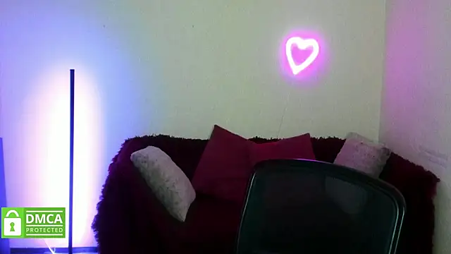 Snapshot of Arianasweety23 chatting on 25, 10, 2025 Arianasweety23 online show from 25, 10, 2025