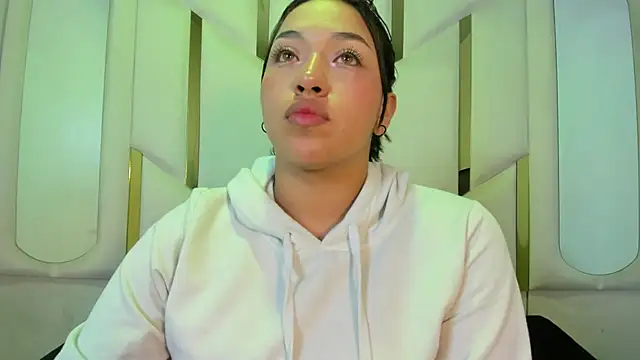 IsabellRodriguez18 online show from 5, 6, 2026