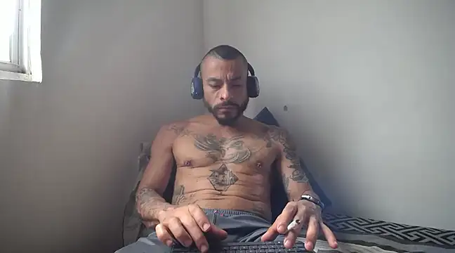 Snapshot of callme_douglas chatting on 30, 1, 2025 callme douglas online show from 30, 1, 2025