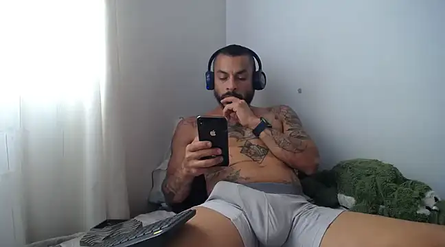 Snapshot of callme_douglas chatting on 4, 2, 2025 callme douglas online show from 4, 2, 2025