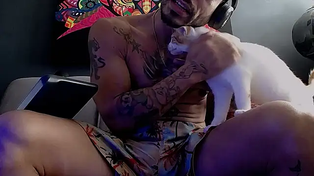 Snapshot of callme_douglas chatting on 15, 10, 2025 callme douglas online show from 15, 10, 2025