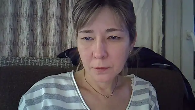 EllaJohnsonX online show from 12, 1, 2025