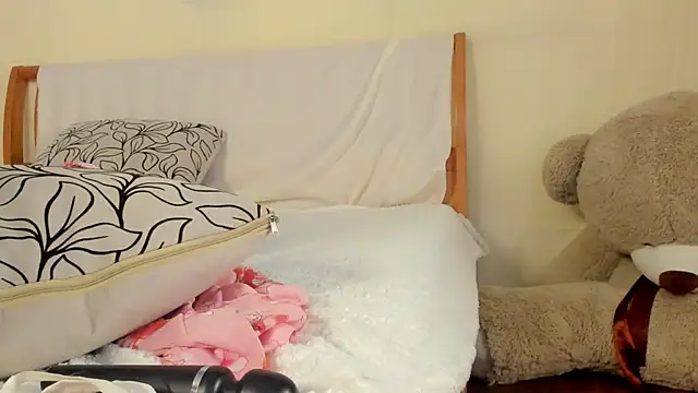 Maekko online show from 5, 1, 2025