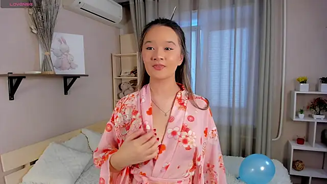 Maekko online show from 27, 2, 2025