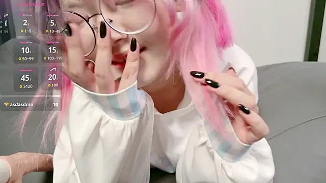 Snapshot of Yu_UwU_ chatting on 7, 6, 2026 Yu UwU online show from 7, 6, 2026