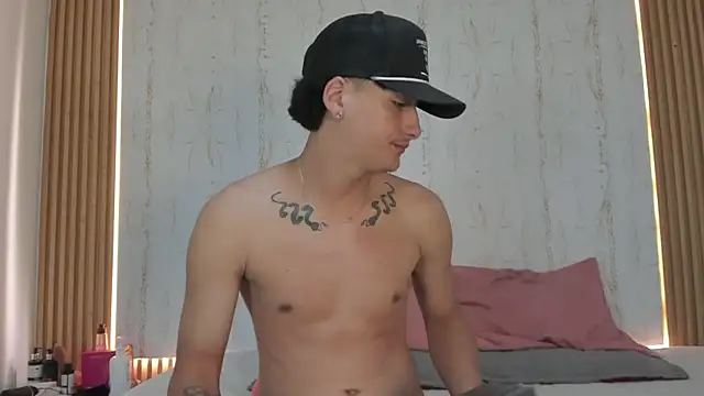 Snapshot of two_milkyway chatting on 3, 6, 2026 two milkyway online show from 3, 6, 2026