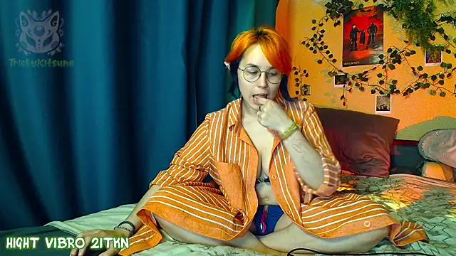 Snapshot of TrickyKitsune chatting on 13, 7, 2026 TrickyKitsune online show from 13, 7, 2026