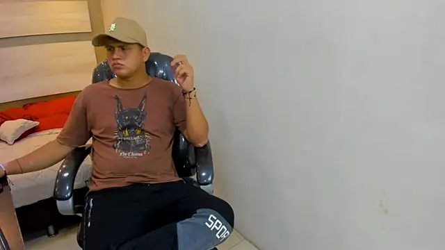 Warning Boy online show from 2, 1, 2025