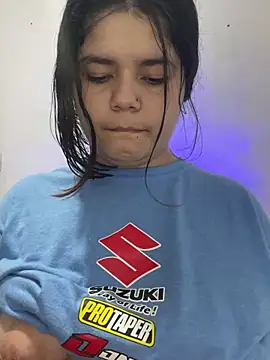 Snapshot of pretty_angela1 chatting on 4, 1, 2025 pretty angela1 online show from 4, 1, 2025