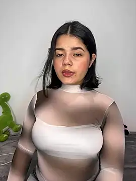 Snapshot of pretty_angela1 chatting on 2, 2, 2025 pretty angela1 online show from 2, 2, 2025