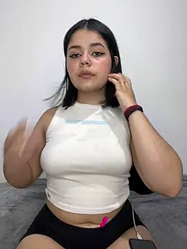 Snapshot of pretty_angela1 chatting on 5, 2, 2025 pretty angela1 online show from 5, 2, 2025