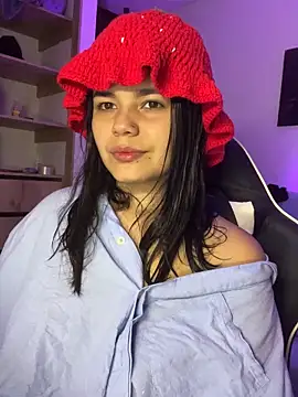 Snapshot of pretty_angela1 chatting on 13, 10, 2025 pretty angela1 online show from 13, 10, 2025