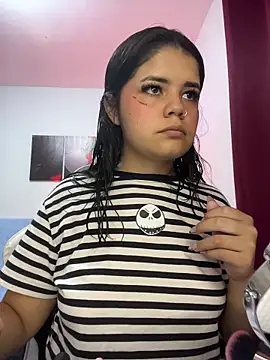 Snapshot of pretty_angela1 chatting on 16, 11, 2025 pretty angela1 online show from 16, 11, 2025