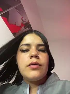 Snapshot of pretty_angela1 chatting on 21, 11, 2025 pretty angela1 online show from 21, 11, 2025