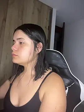 Snapshot of pretty_angela1 chatting on 30, 11, 2025 pretty angela1 online show from 30, 11, 2025