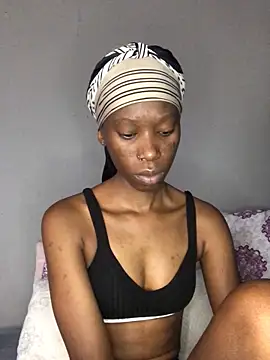 xxSexyTalia28 online show from 10, 4, 2026