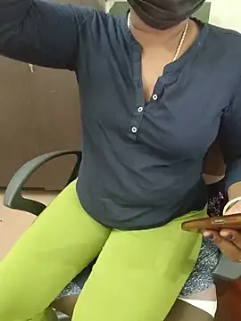 Snapshot of Tamil_roja69 chatting on 20, 5, 2026 Tamil roja69 online show from 20, 5, 2026