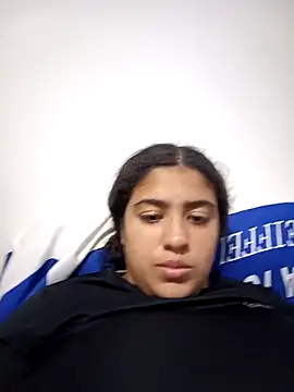 Snapshot of cleo_lincy13 chatting on 4, 1, 2025 cleo lincy13 online show from 4, 1, 2025