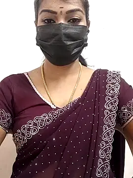 Snapshot of meena_27 chatting on 30, 10, 2025 meena 27 online show from 30, 10, 2025