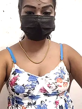 Snapshot of meena_27 chatting on 9, 11, 2025 meena 27 online show from 9, 11, 2025