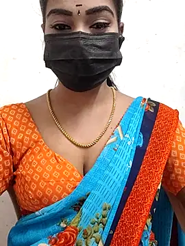 Snapshot of meena_27 chatting on 15, 11, 2025 meena 27 online show from 15, 11, 2025