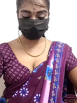 Snapshot of meena_27 chatting on 28, 11, 2025 meena 27 online show from 28, 11, 2025