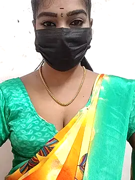 Snapshot of meena_27 chatting on 1, 12, 2025 meena 27 online show from 1, 12, 2025