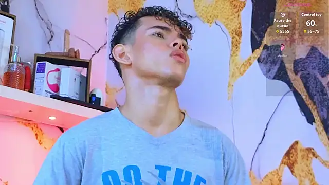 Snapshot of Nijinsky_LatinBoy chatting on 4, 12, 2025 Nijinsky LatinBoy online show from 4, 12, 2025