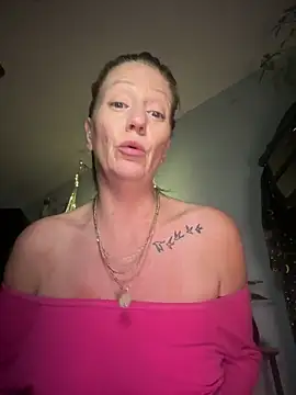 Snapshot of AlessasRoom chatting on 3, 5, 2026 AlessasRoom online show from 3, 5, 2026