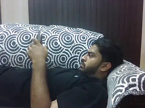 Snapshot of indihotguy chatting on 4, 10, 2025 indihotguy online show from 4, 10, 2025