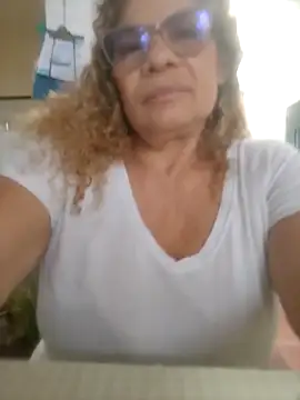 Snapshot of indiraa-channell chatting on 5, 11, 2025 indiraa-channell online show from 5, 11, 2025